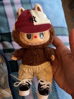 Labubu macron Secert